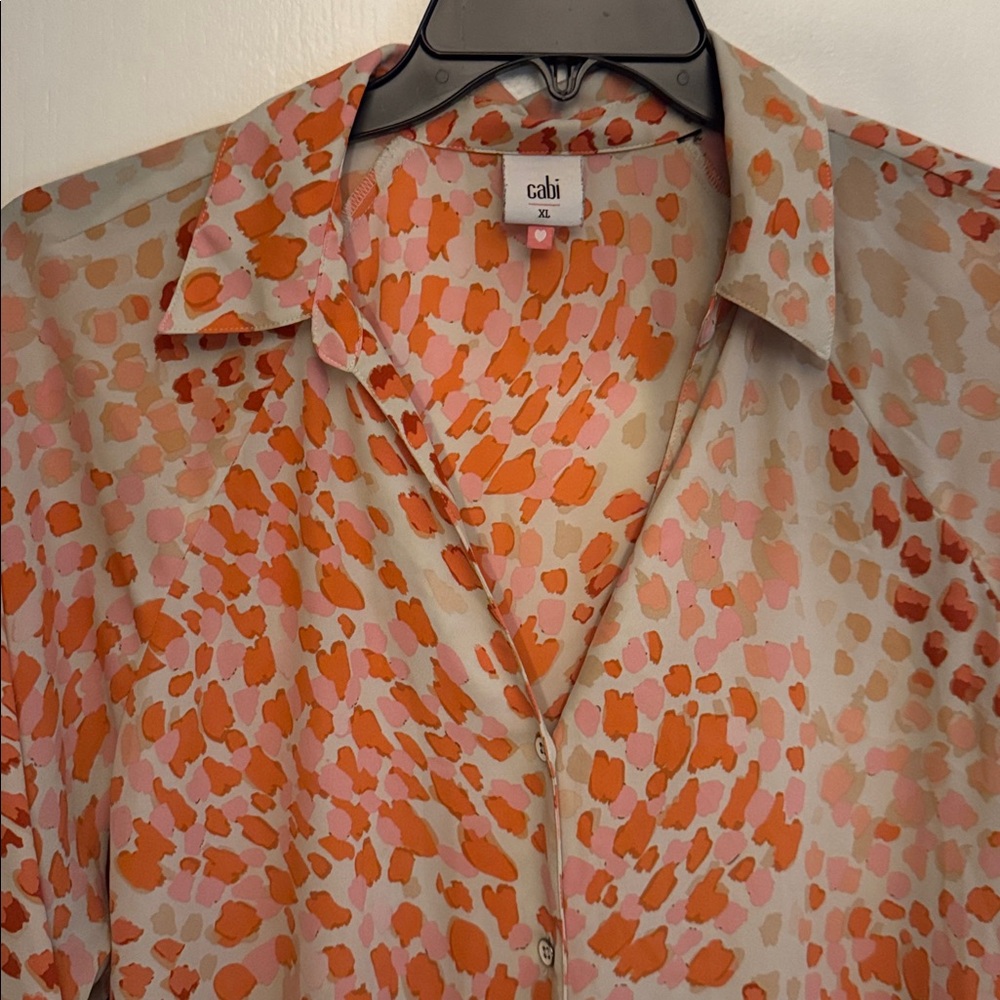 Cabi Go-To Abstract print blouse XL - Picture 2 of 5